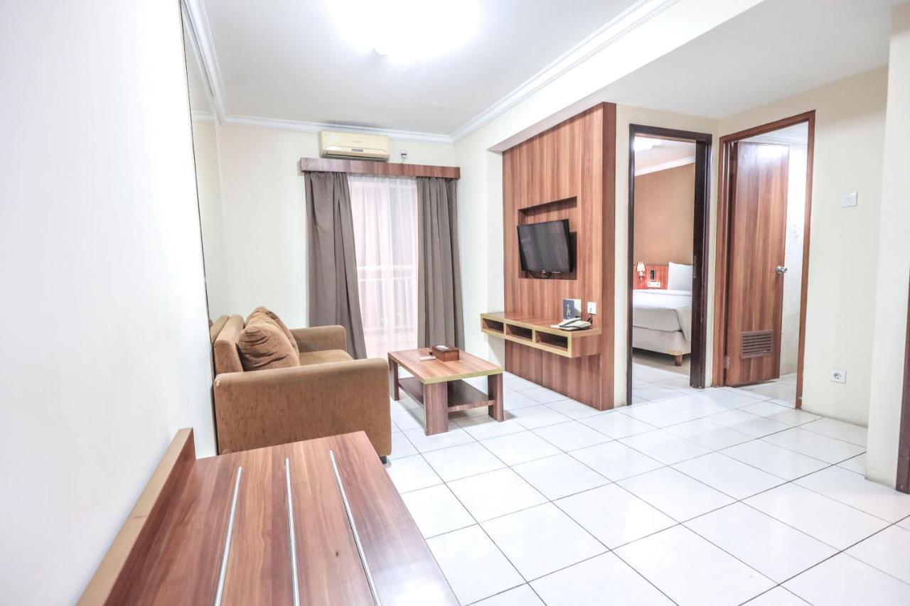 Elvour Hotel Serpong Tangerang Luaran gambar